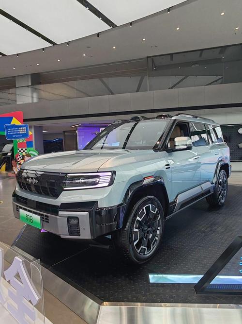 重庆128比亚迪方程豹硬派越野的爆款，英菲尼迪35周年与你共成长